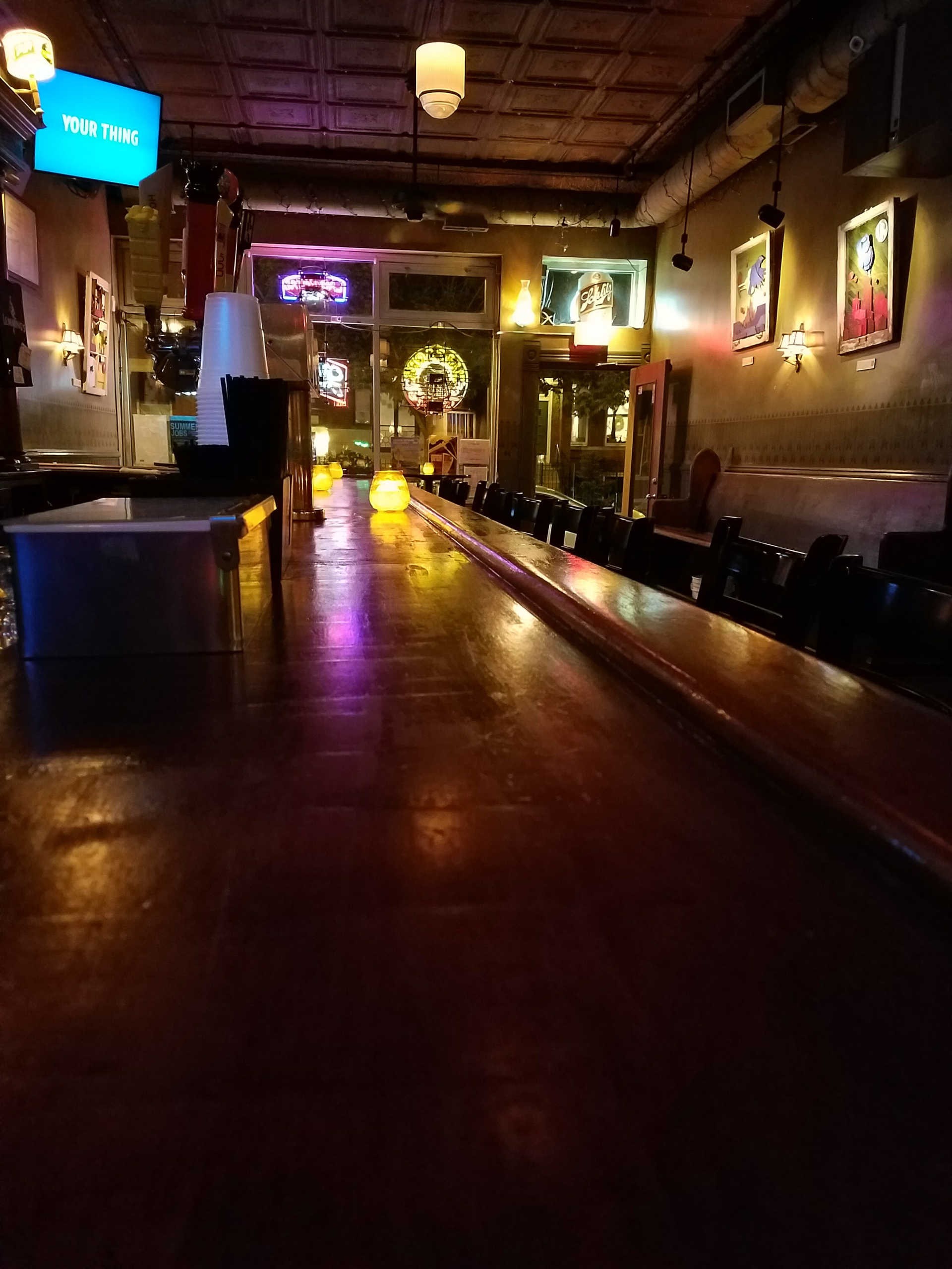 Lemmings Tavern hero